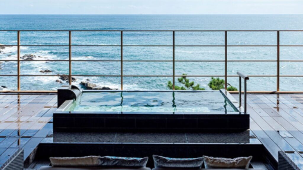 部屋から海に入れるホテル関東5選！子連れも安心なビーチ直結の宿